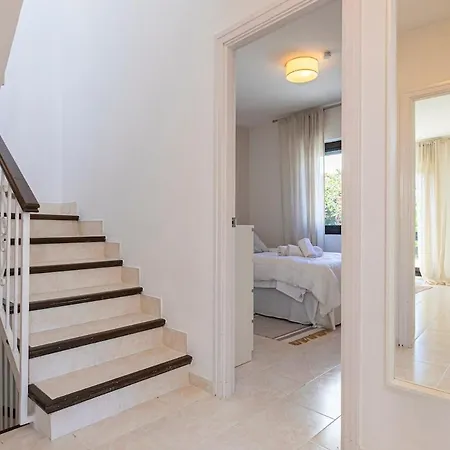 Beachside , 3 Bedroom Townhouse In * Marbella