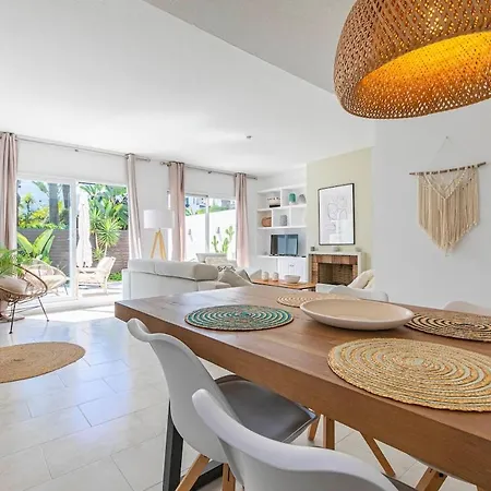 Beachside , 3 Bedroom Townhouse In * Marbella