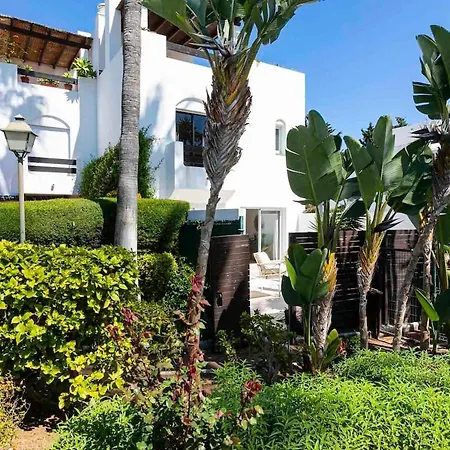 Beachside , 3 Bedroom Townhouse In Casa vacanze Marbella
